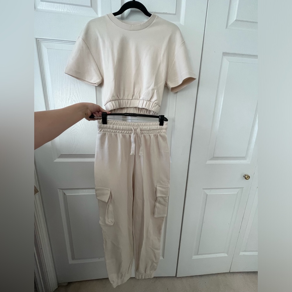 Zara Cream Jogger Set. Size: S